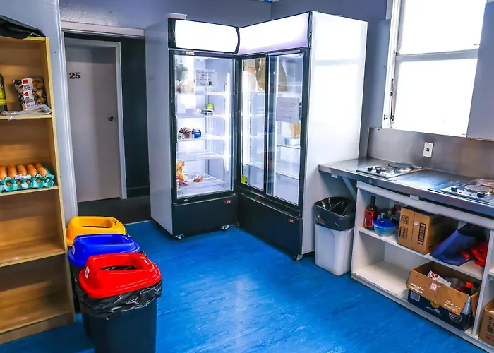 Crashpalace Backpackers Hostel
