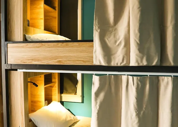 Hostel Crashpalace Backpackers *