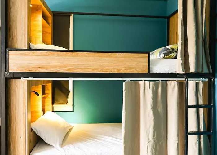 Hostel Crashpalace Backpackers *